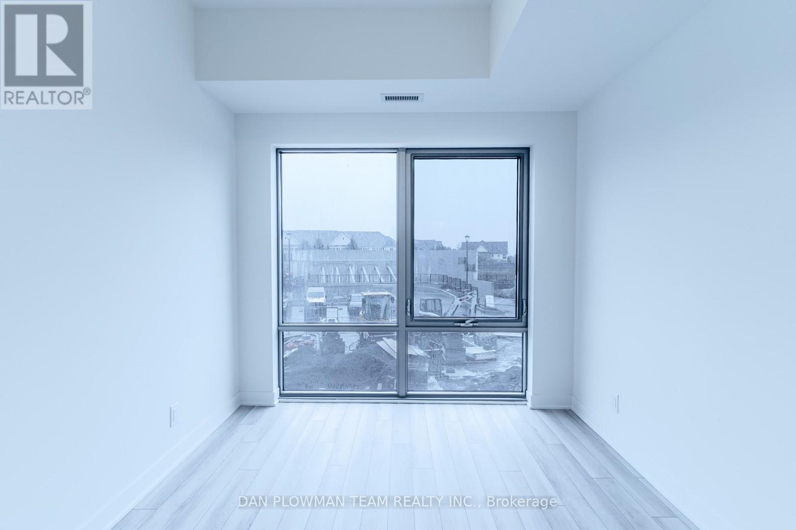 #223 51 CLARINGTON BOULEVARD - 12