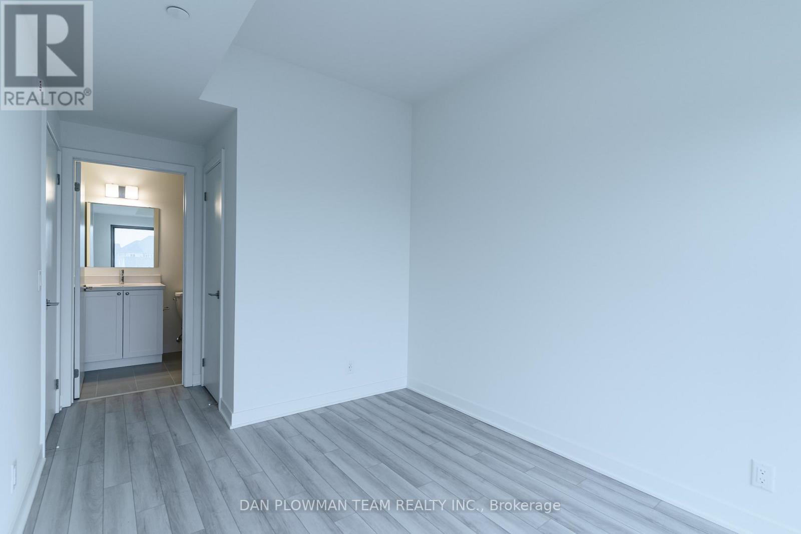#223 51 CLARINGTON BOULEVARD - 13
