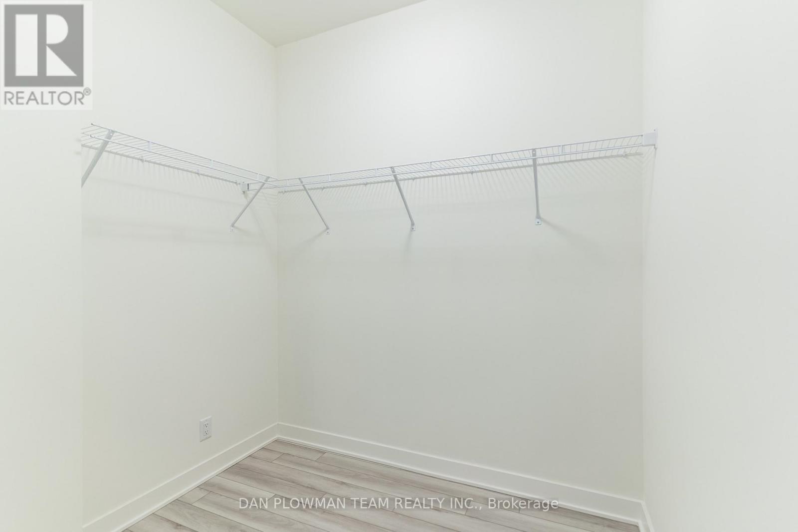 #223 51 CLARINGTON BOULEVARD - 19