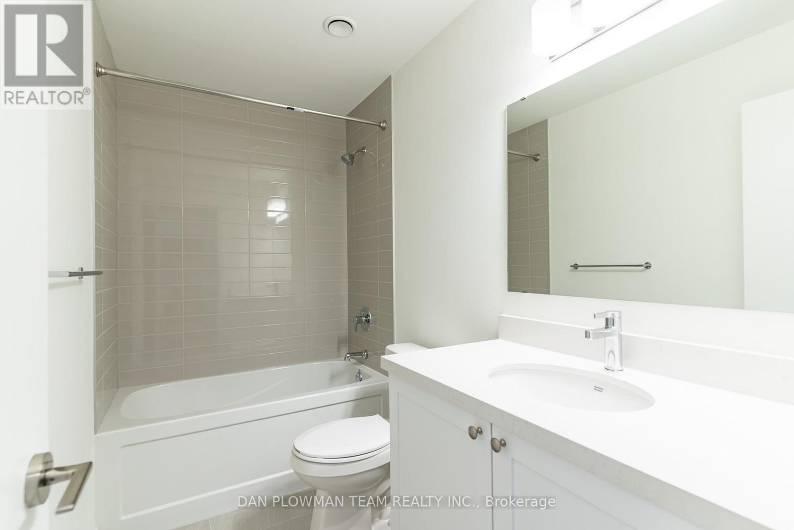 #223 51 CLARINGTON BOULEVARD - 21