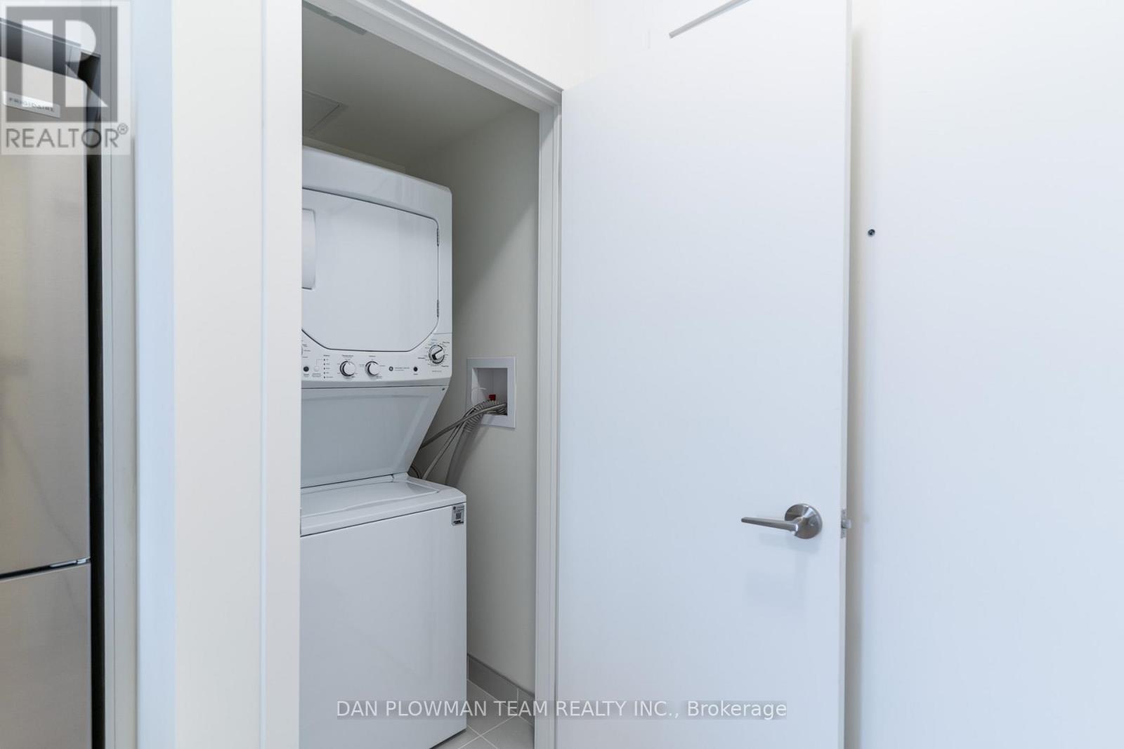 #223 51 CLARINGTON BOULEVARD - 22