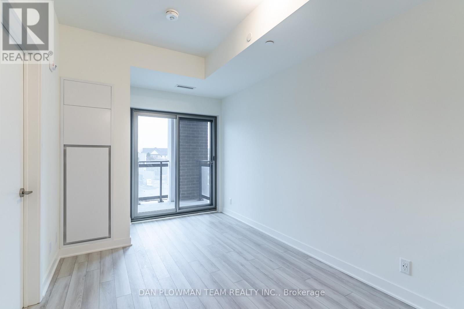 #223 51 CLARINGTON BOULEVARD - 7