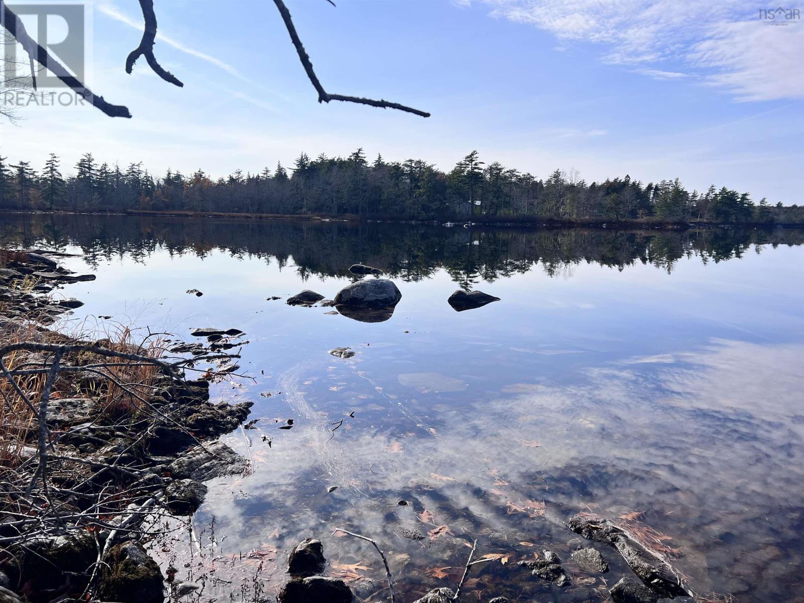 Property 14 of 21 of 2 Oak Hill Road