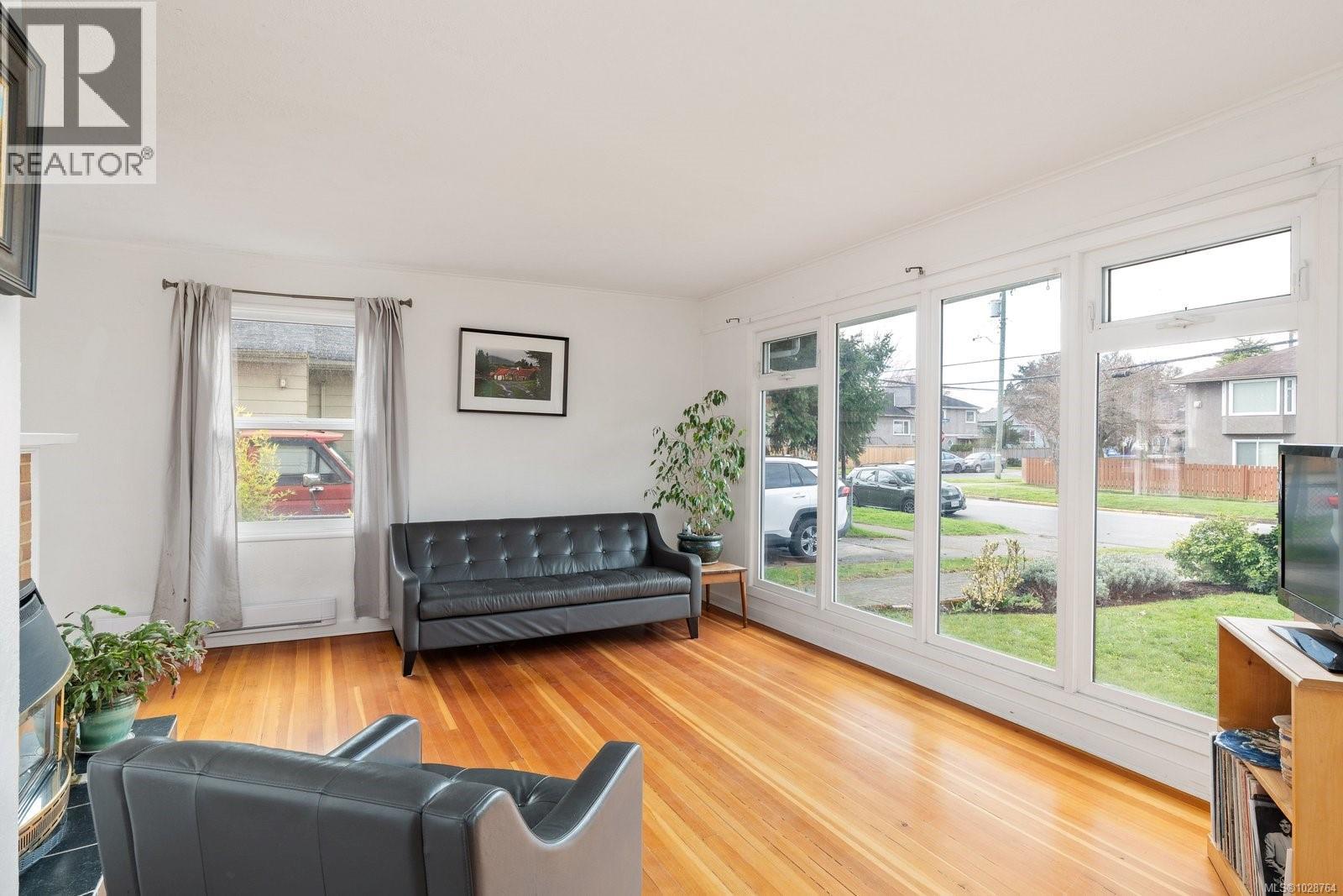  2603 Scott Street, Victoria