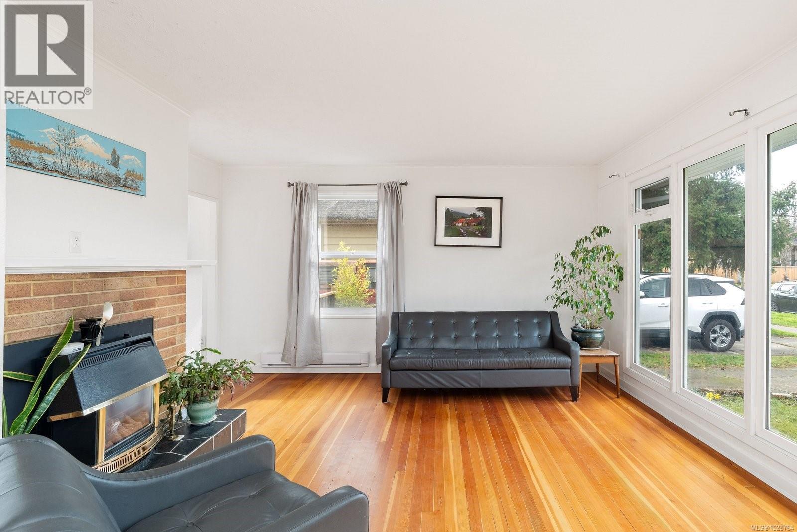  2603 Scott Street, Victoria