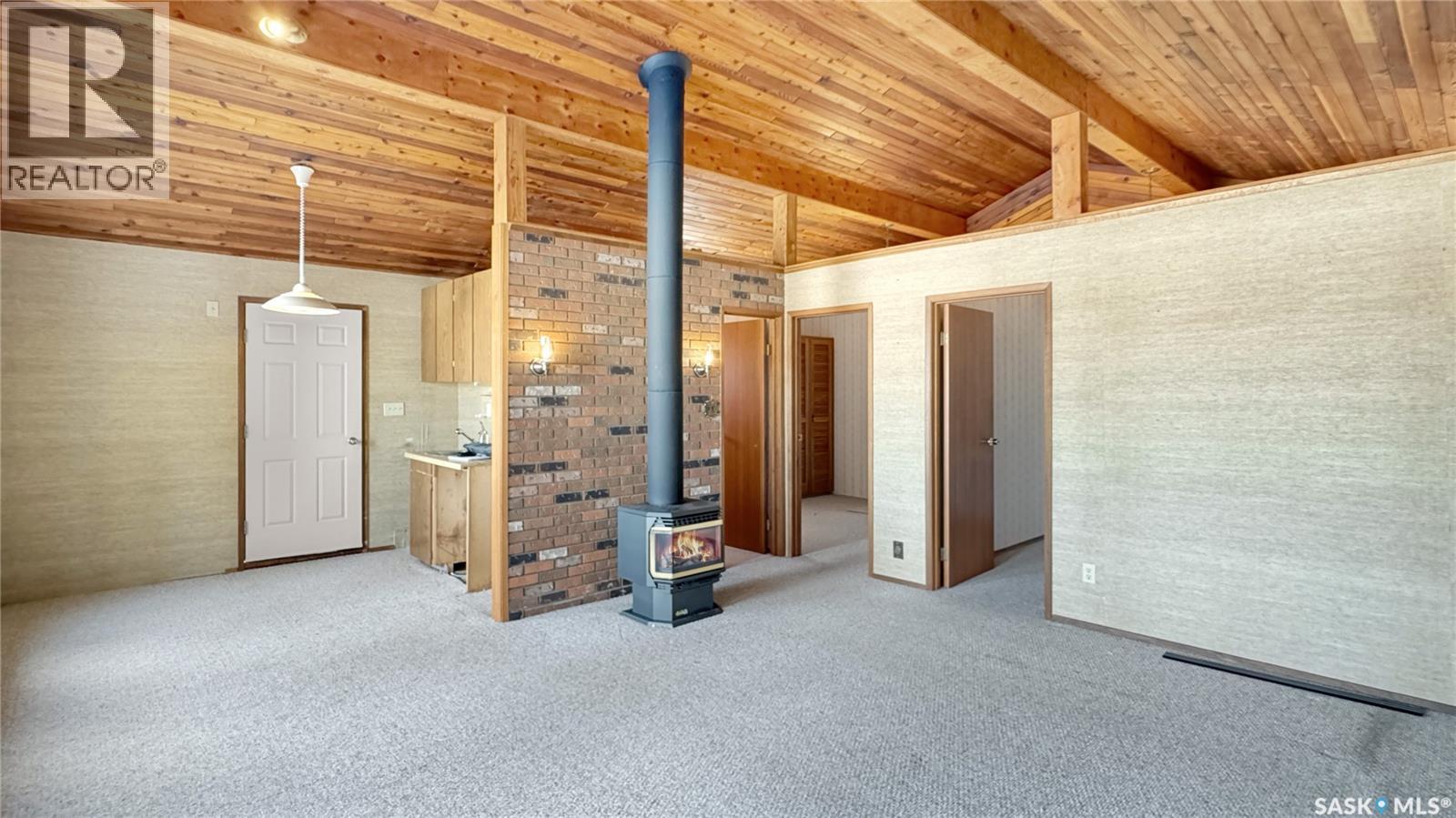 102 LAKESHORE DRIVE - 11
