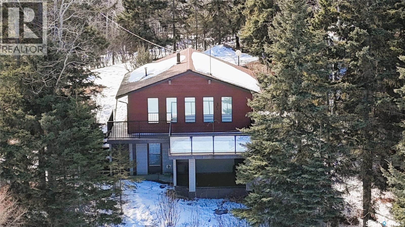 102 LAKESHORE DRIVE - 4