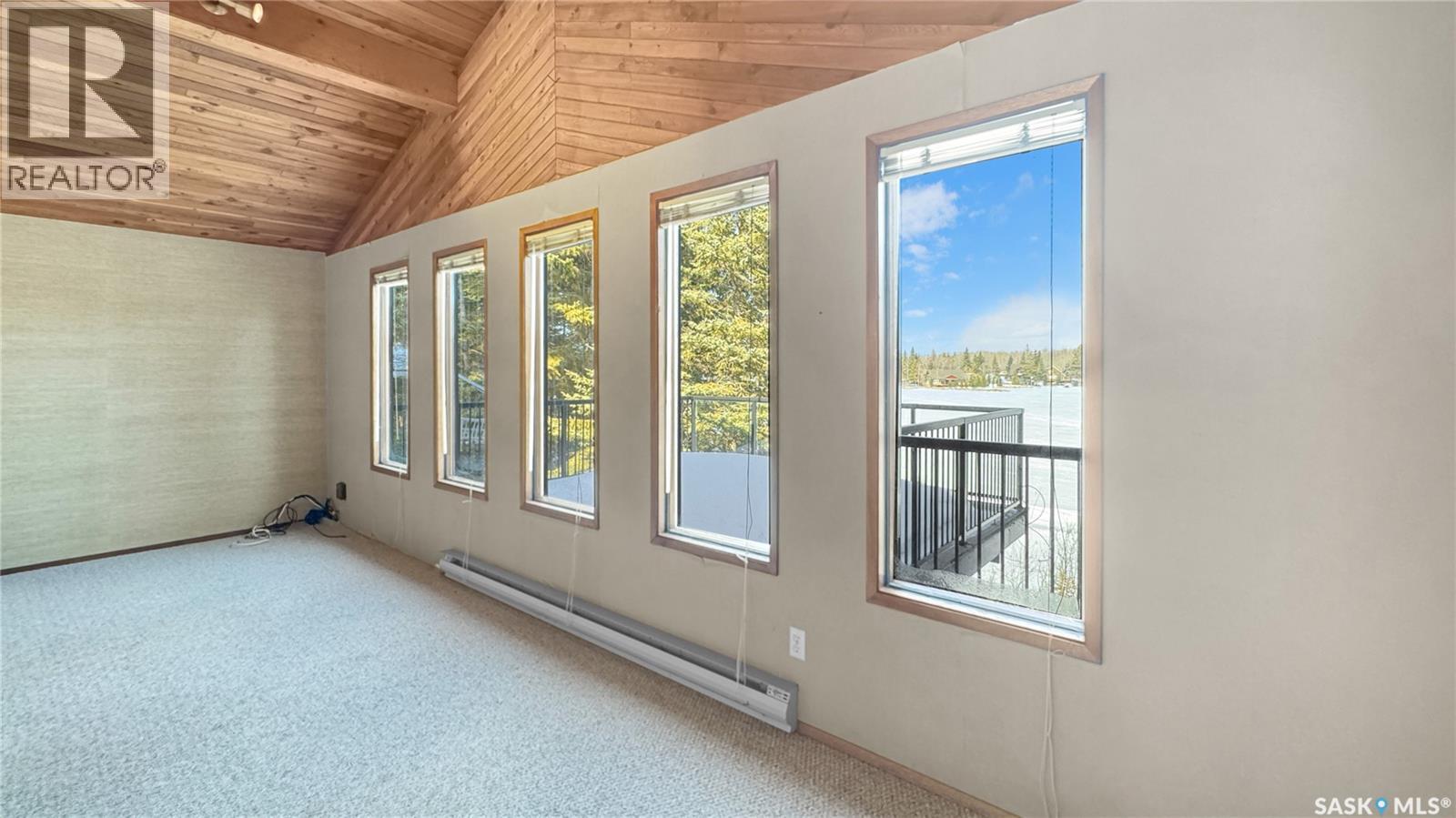 102 LAKESHORE DRIVE - 9