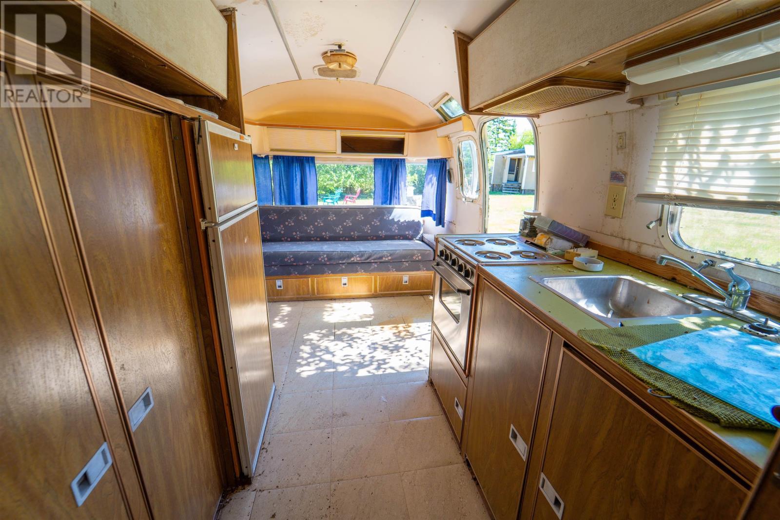 Property 45 of 50 of 1286 Elderkin Road