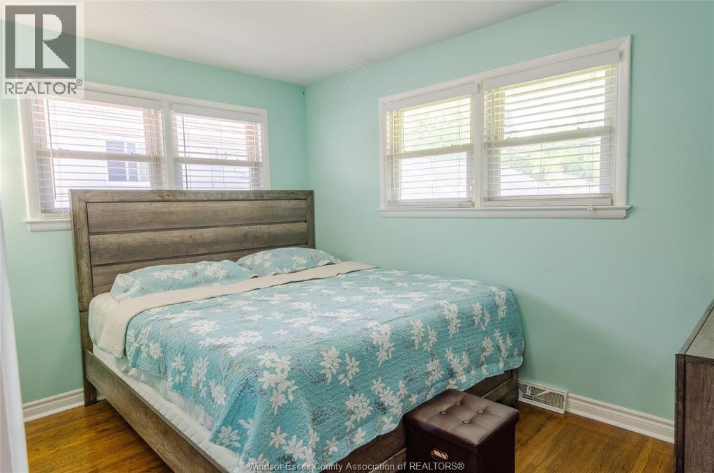 1077 FAIRVIEW - 12