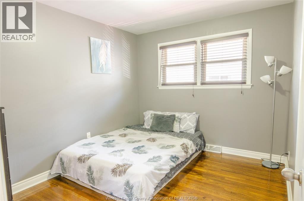 1077 FAIRVIEW - 14