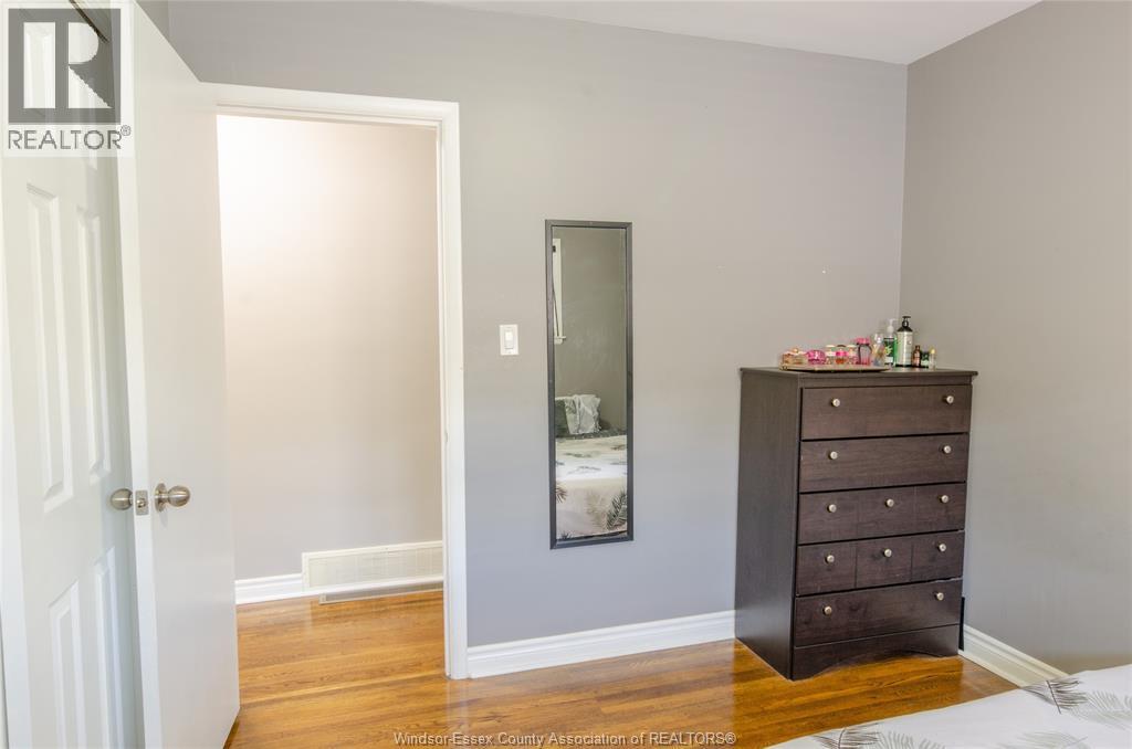 1077 FAIRVIEW - 15