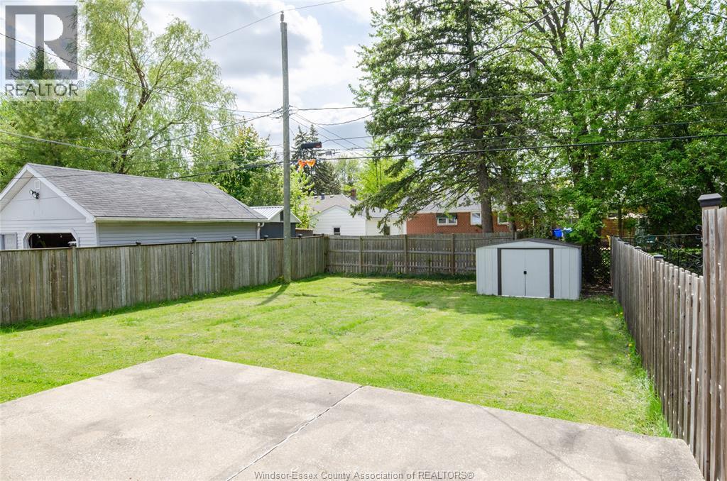 1077 FAIRVIEW - 22