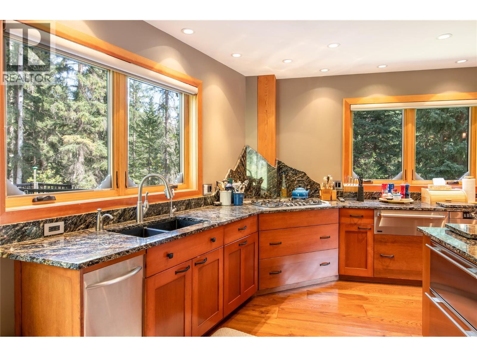 2480 Golden Donald Upper Road, Golden