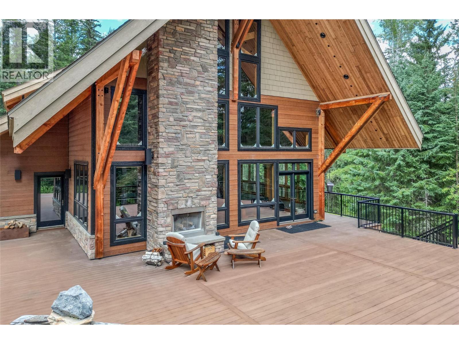 2480 Golden Donald Upper Road, Golden