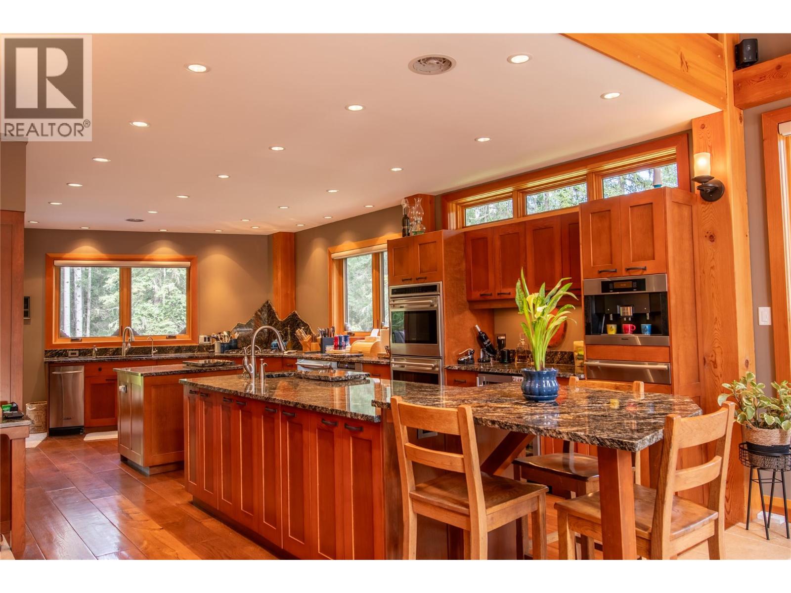 2480 Golden Donald Upper Road, Golden