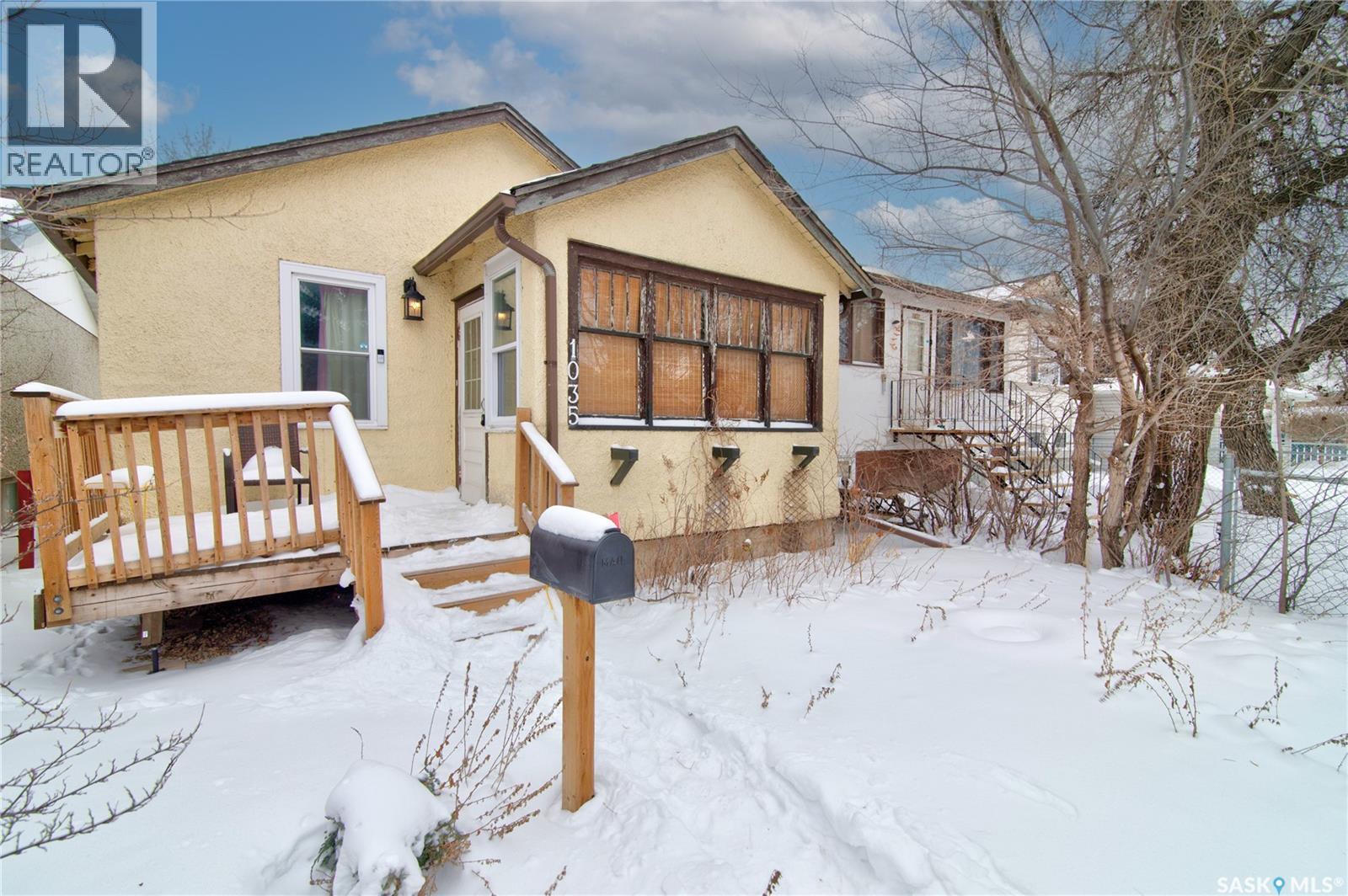 1035 WALLACE STREET - 2