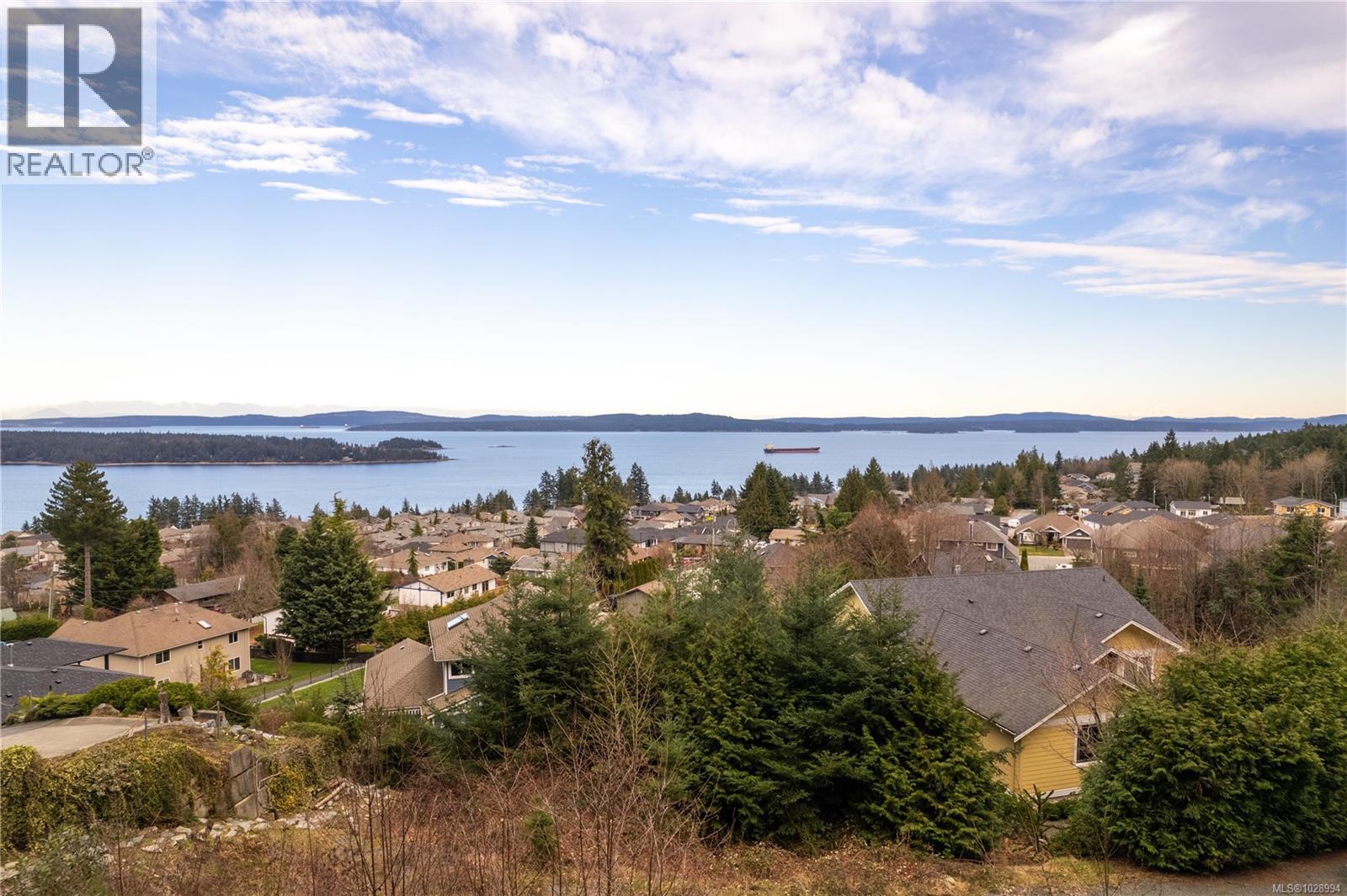 822 Craig Rd, Ladysmith