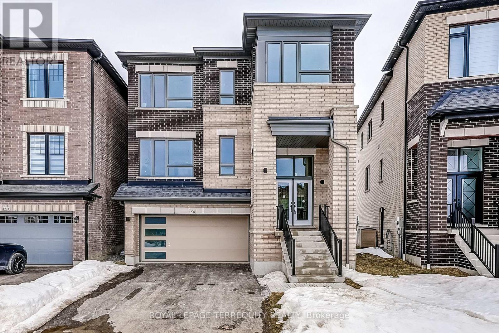 1226 TALISMAN MANOR - 3