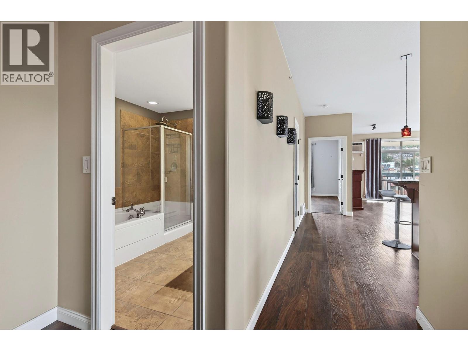 1390 Hillside Drive Unit# #302, Kamloops