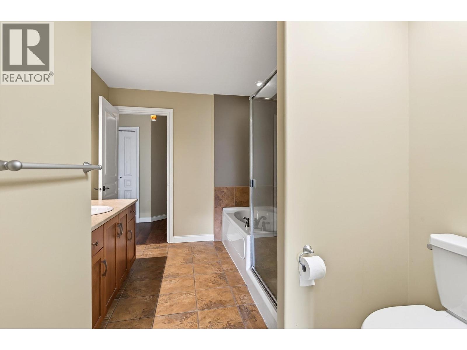 1390 Hillside Drive Unit# #302, Kamloops