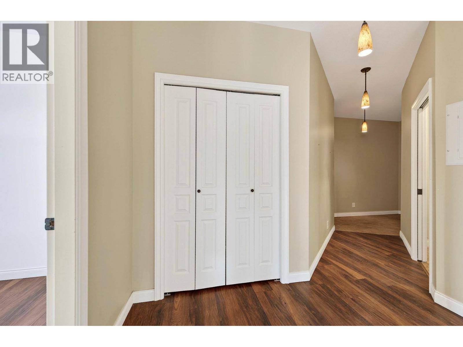 1390 Hillside Drive Unit# #302, Kamloops