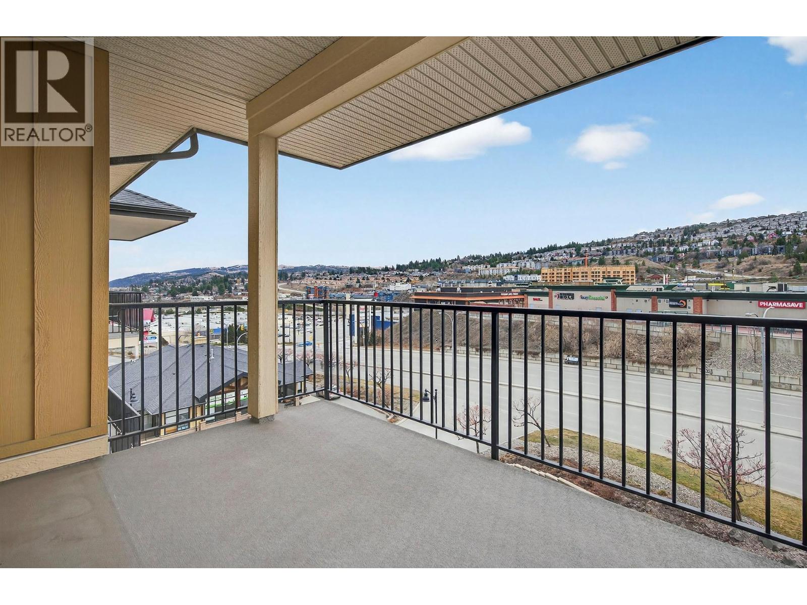 1390 Hillside Drive Unit# #302, Kamloops