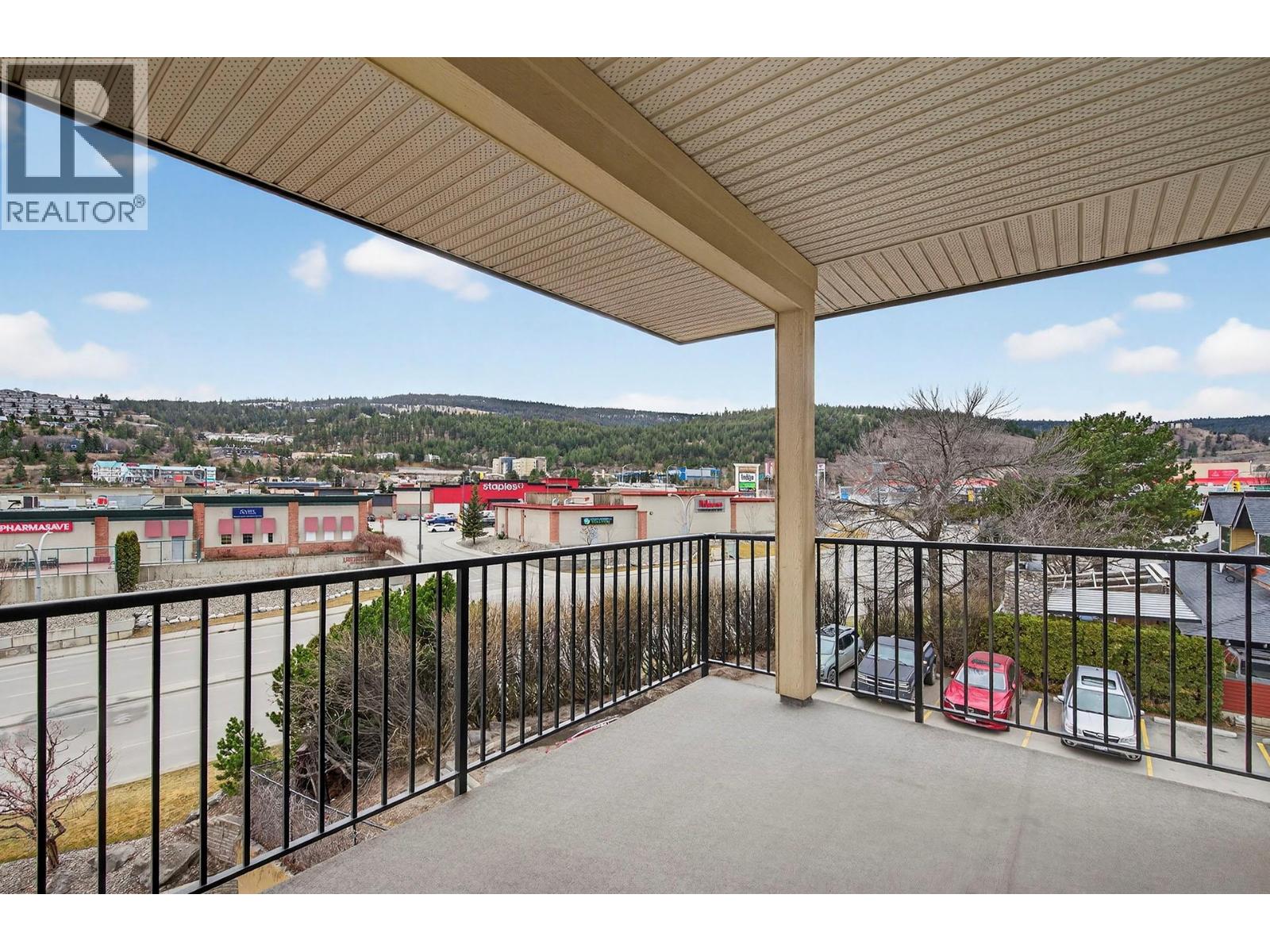 1390 Hillside Drive Unit# #302, Kamloops