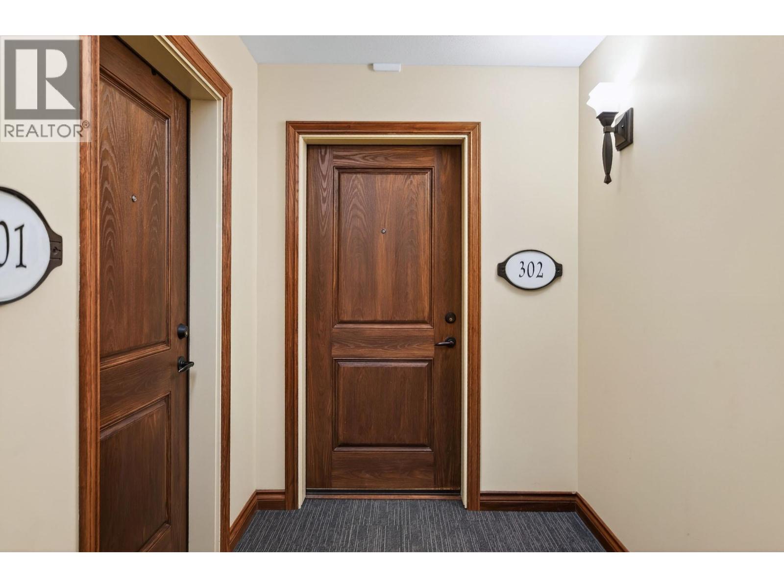 1390 Hillside Drive Unit# #302, Kamloops