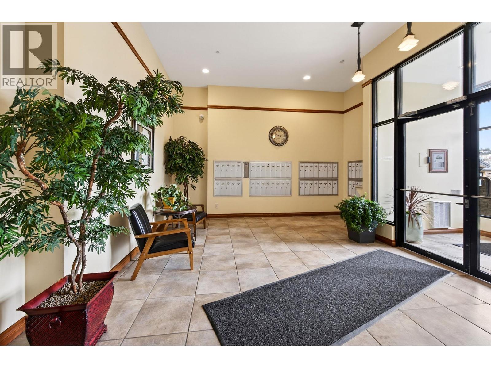 1390 Hillside Drive Unit# #302, Kamloops