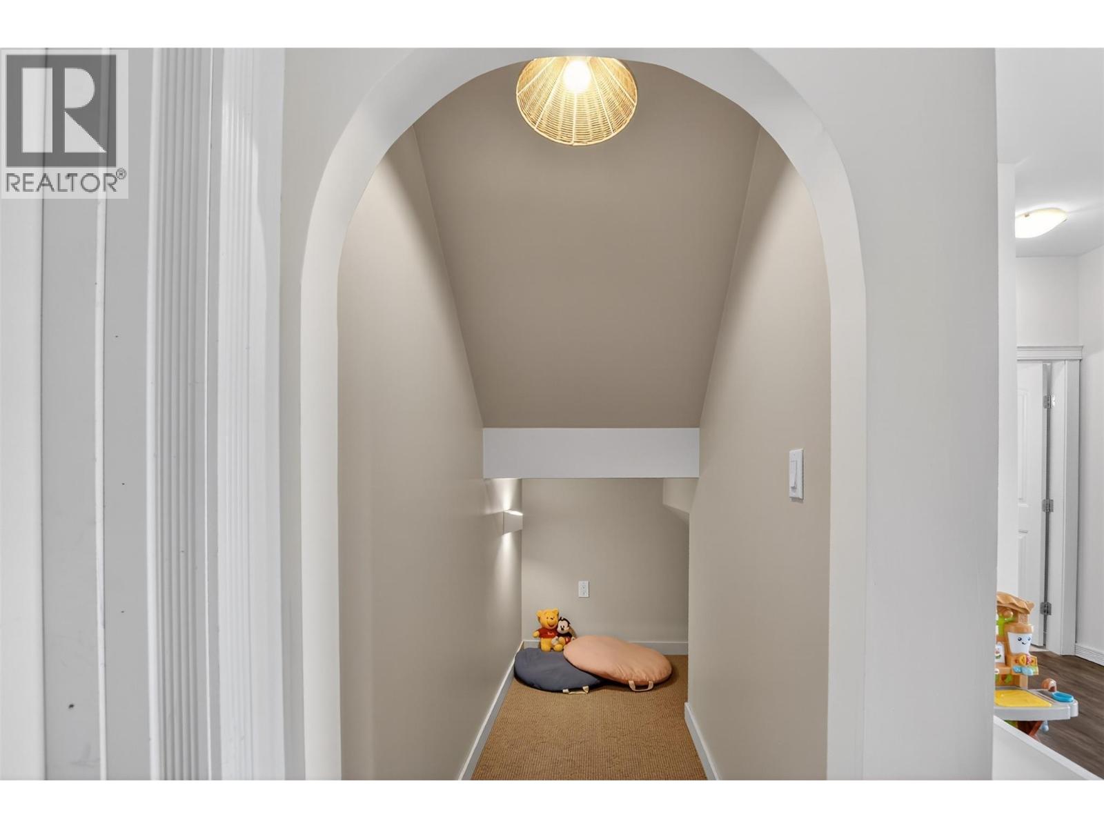  8722 Pollock Terrace, Summerland