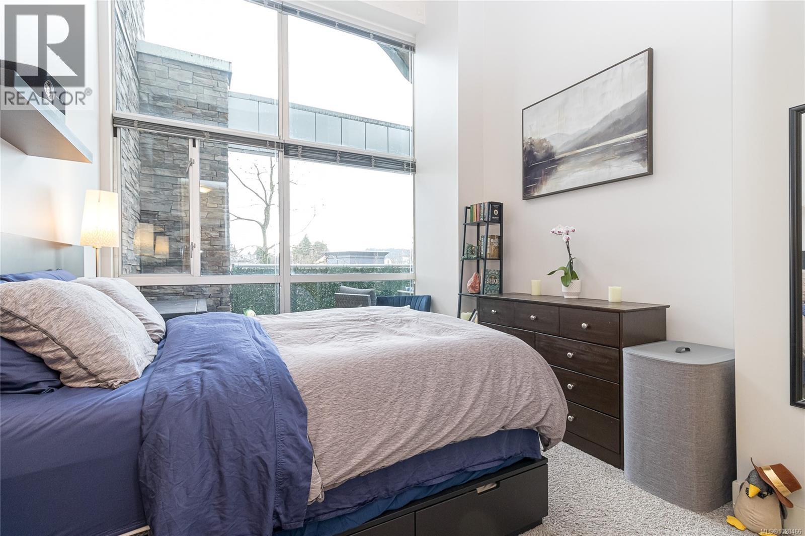 #332 2745 VETERANS MEMORIAL PKWY - 16