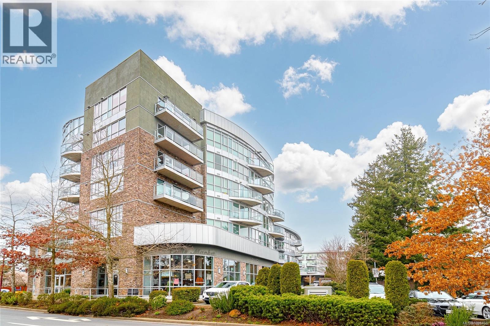 #332 2745 VETERANS MEMORIAL PKWY - Image 2