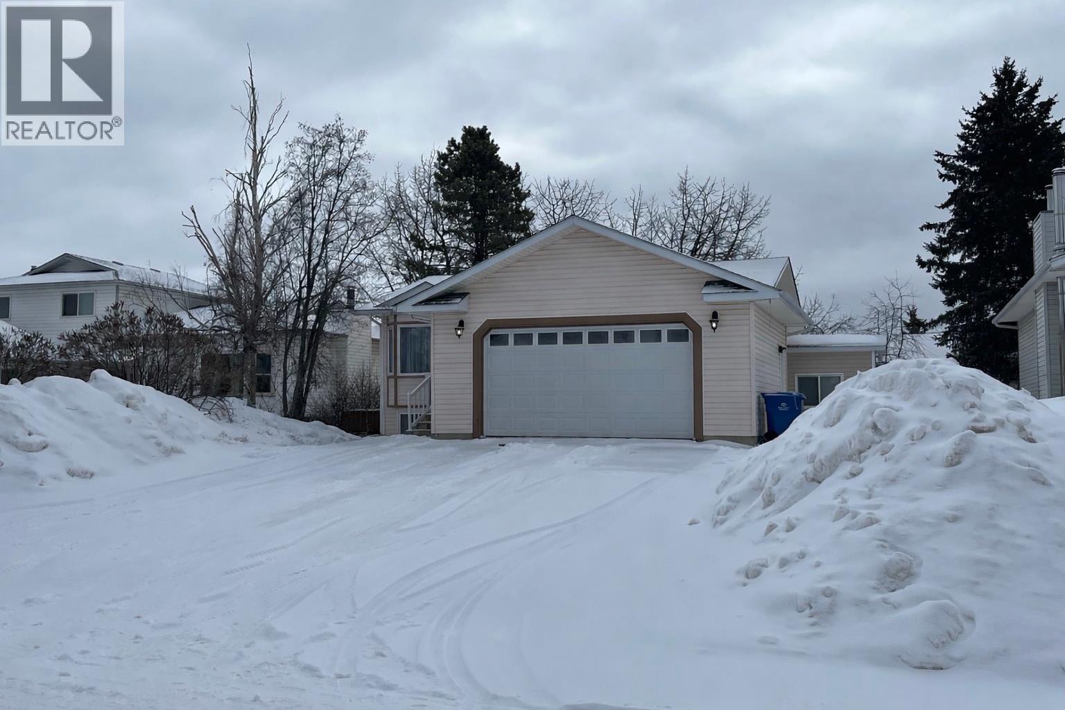 9011 99 AVENUE, Fort St. John
