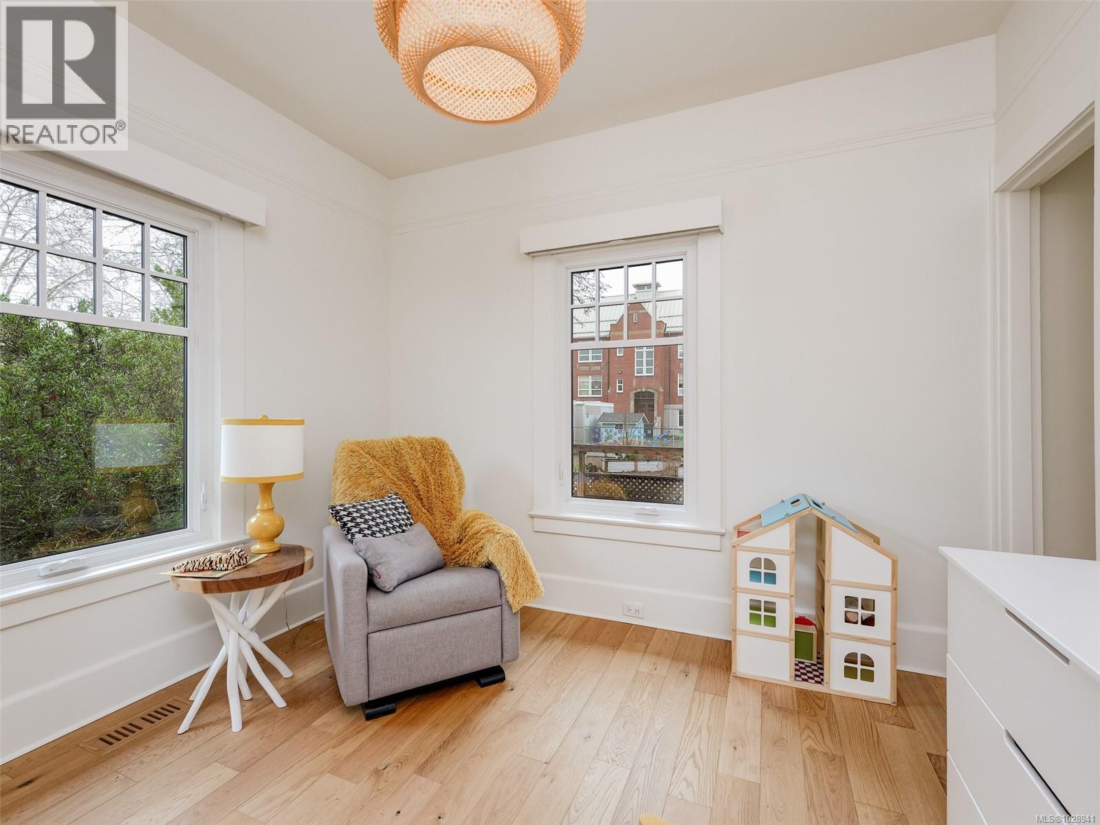 435 Richmond Ave, Victoria