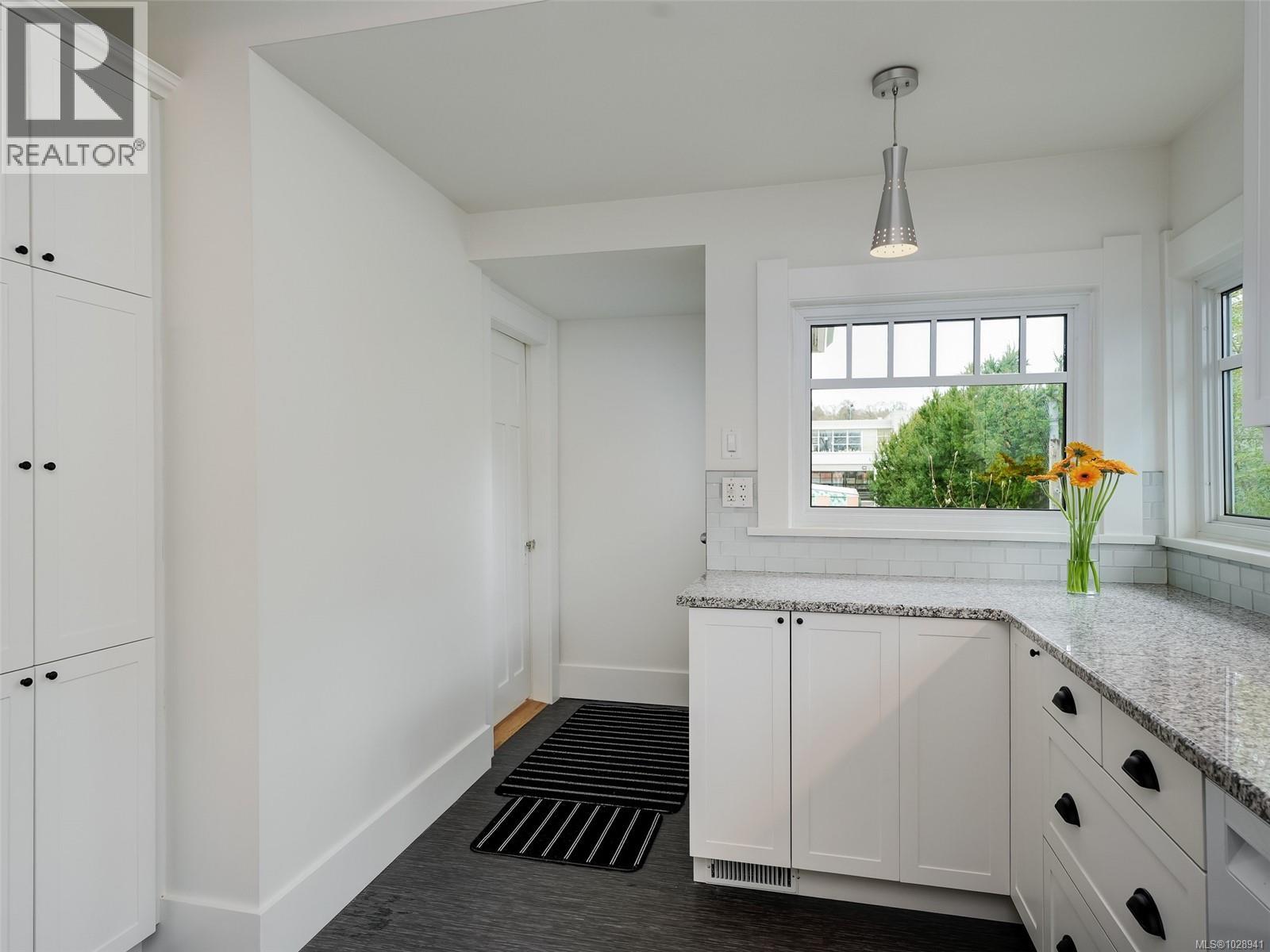 435 Richmond Ave, Victoria