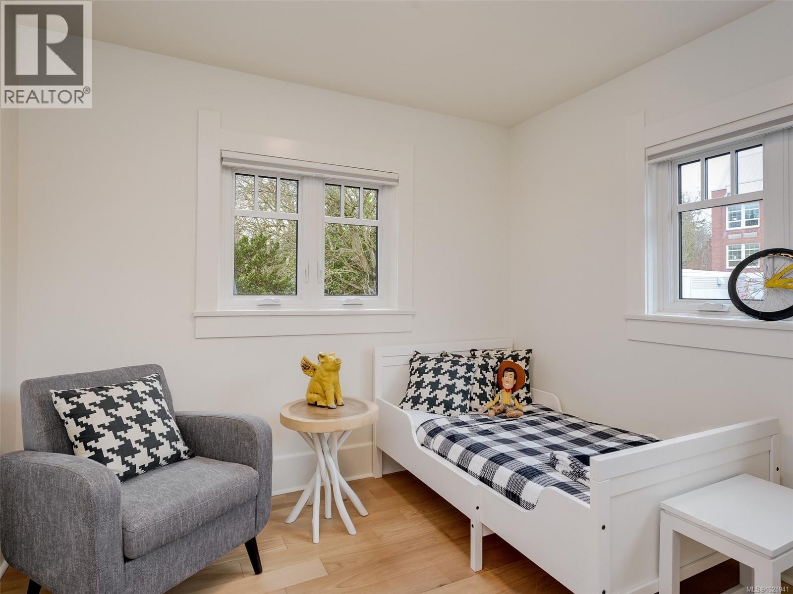 435 Richmond Ave, Victoria