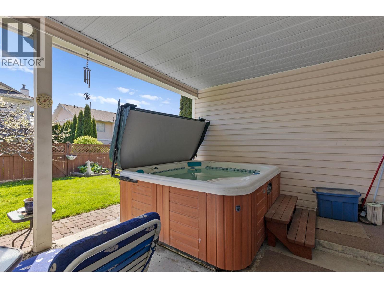  390 McTavish Crescent, Kelowna