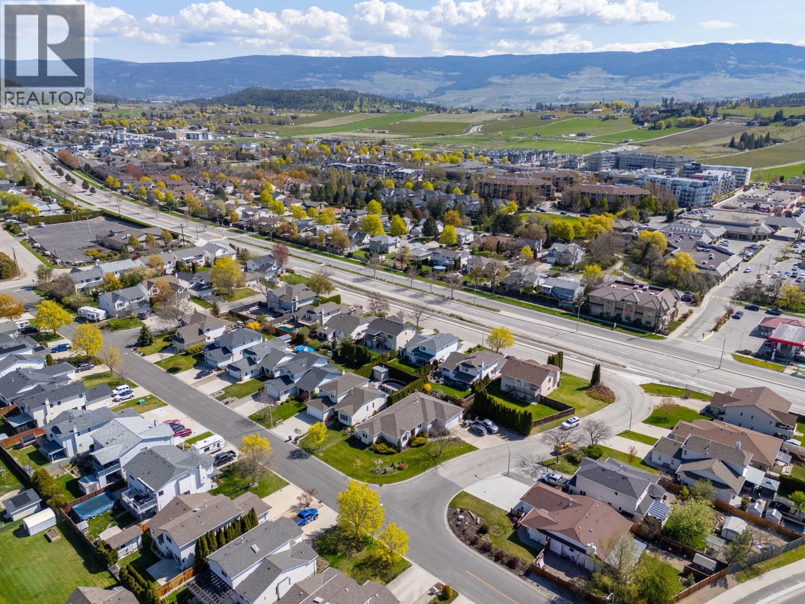  390 McTavish Crescent, Kelowna