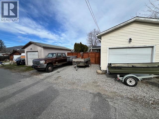 764 Penticton Avenue, Penticton