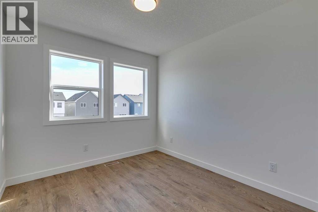 Single Family House for Sale in  Rangeview Street SE Rangeview Calgary 