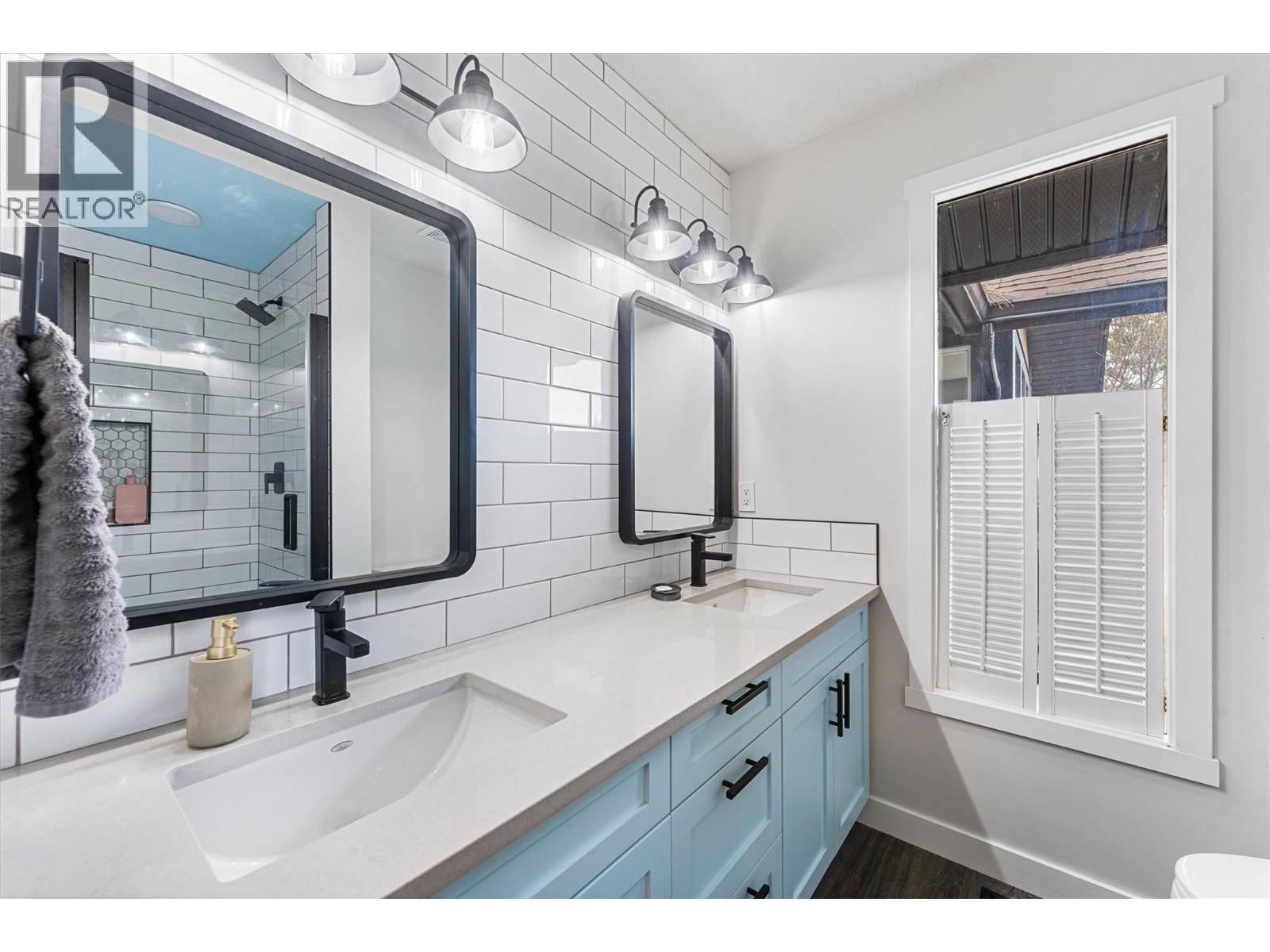  1642 Griffiths Place, West Kelowna