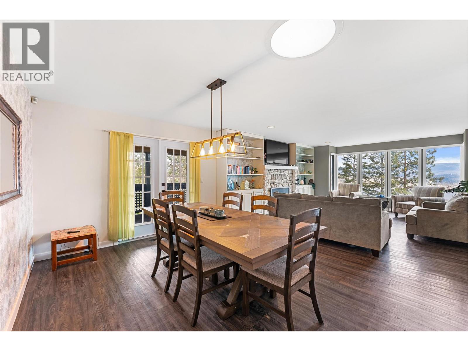  1642 Griffiths Place, West Kelowna