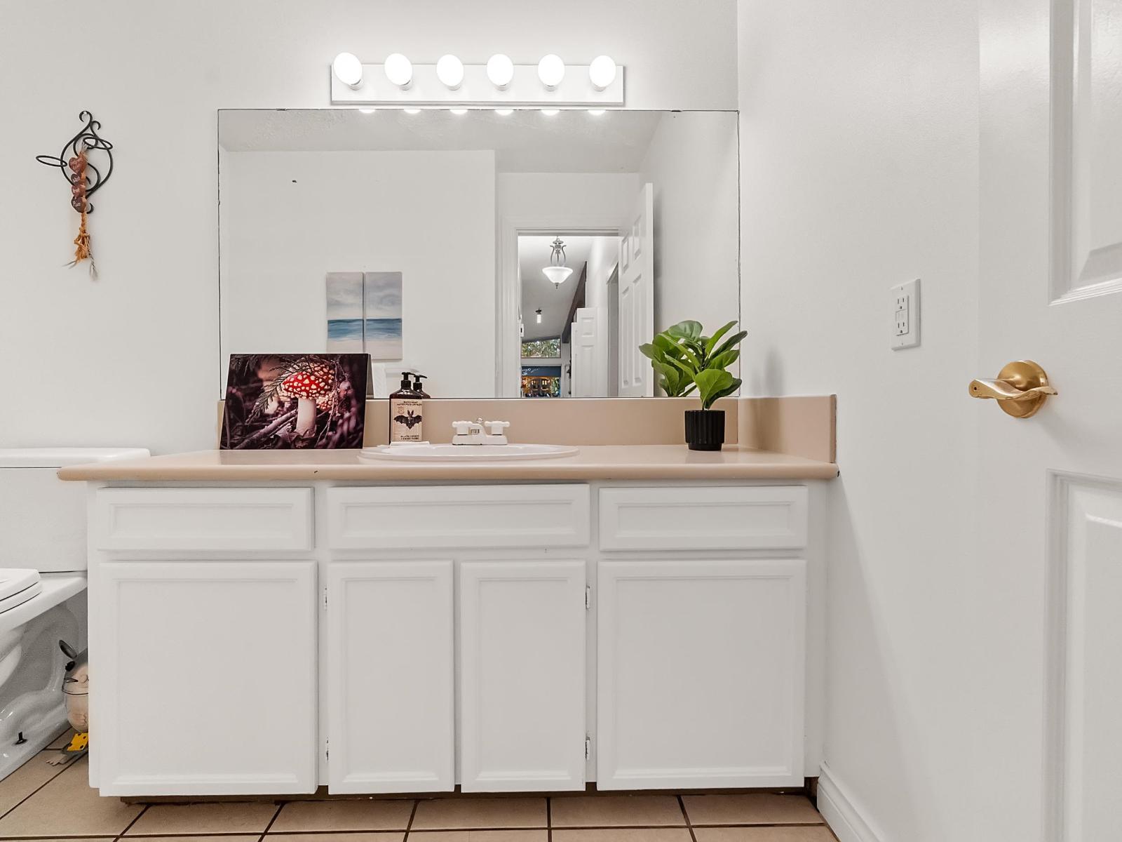 6436 MCKENZIE Drive, Delta