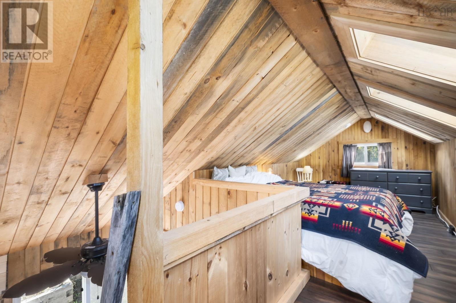 Property 21 of 51 of 54 Cove Road