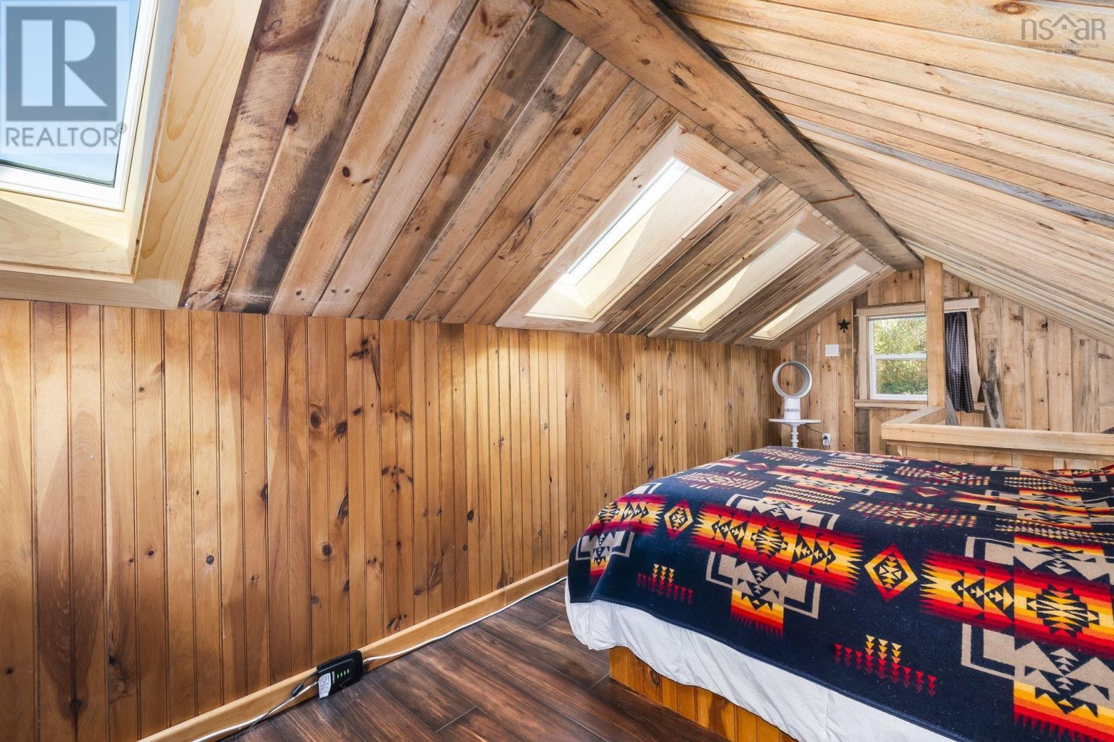 Property 25 of 51 of 54 Cove Road