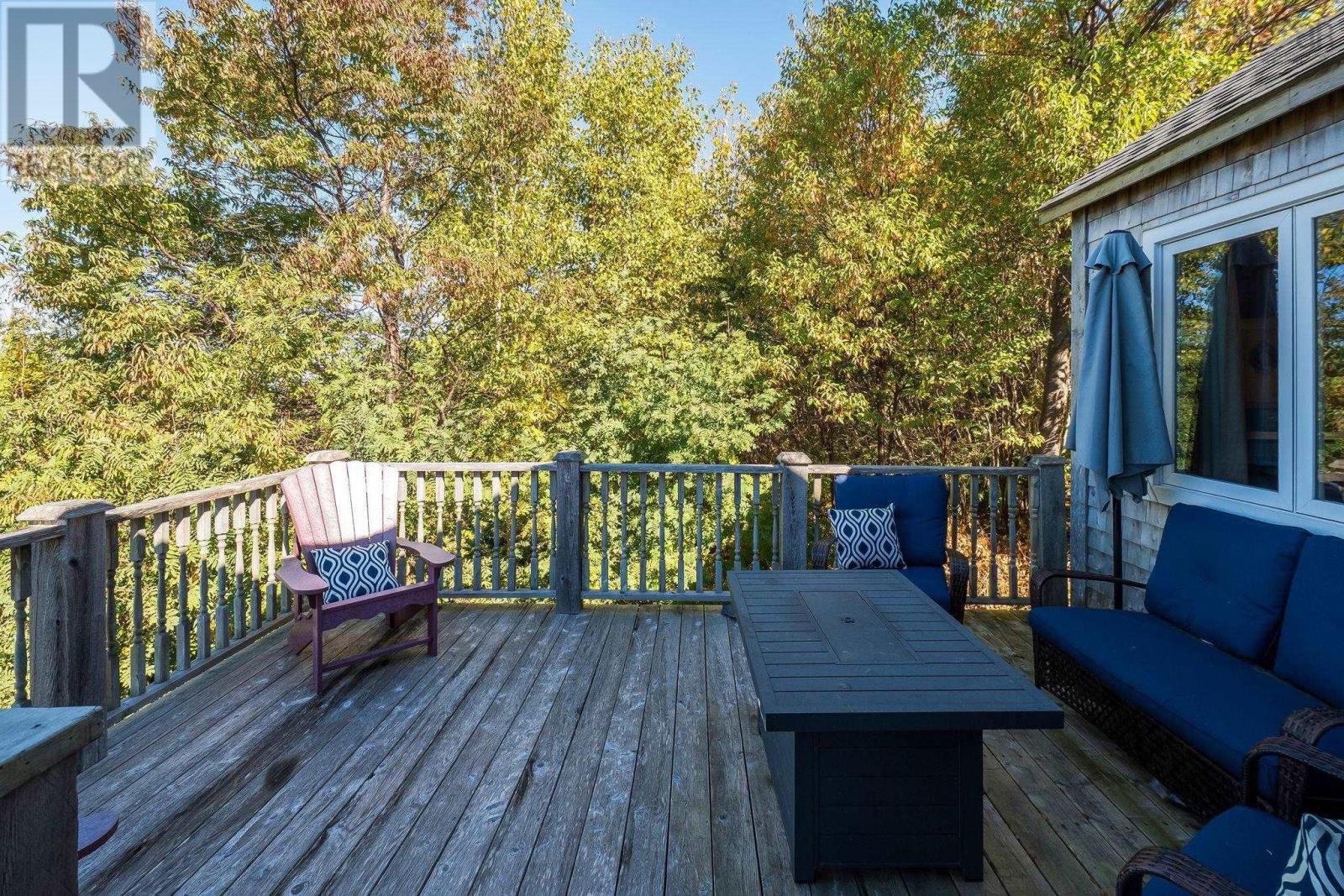 Property 39 of 51 of 54 Cove Road