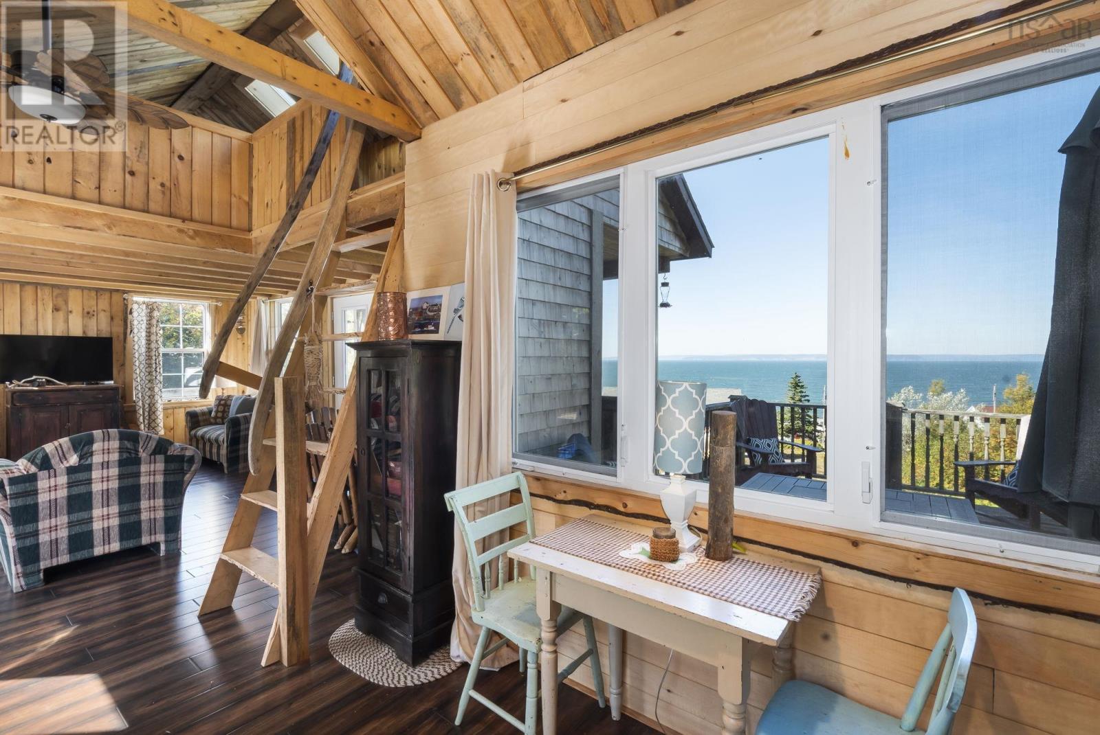 Property 20 of 51 of 54 Cove Road