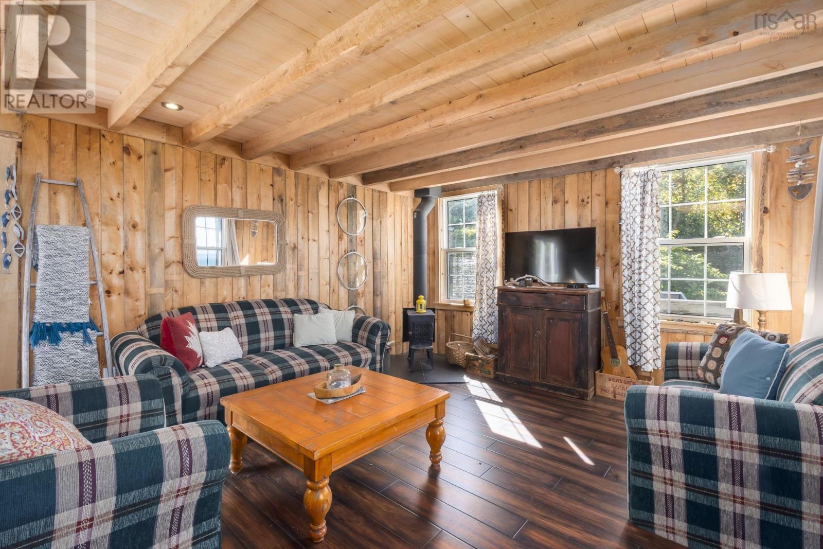 Property 6 of 51 of 54 Cove Road