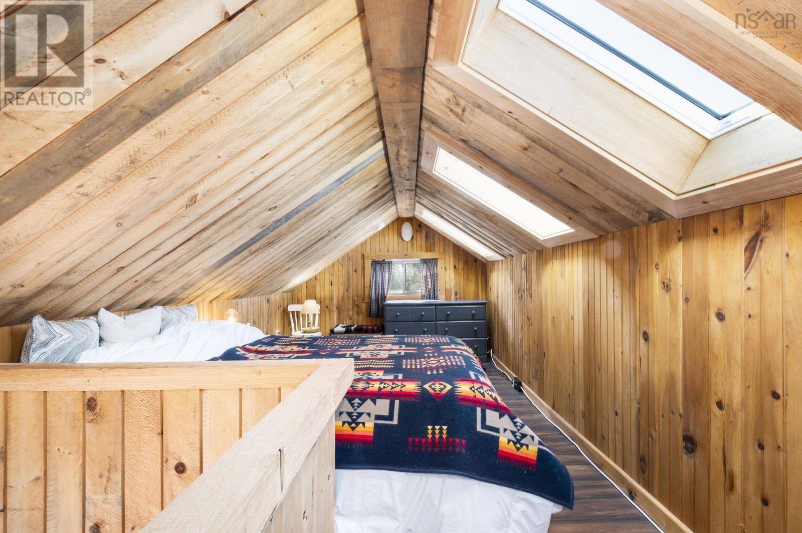 Property 22 of 51 of 54 Cove Road